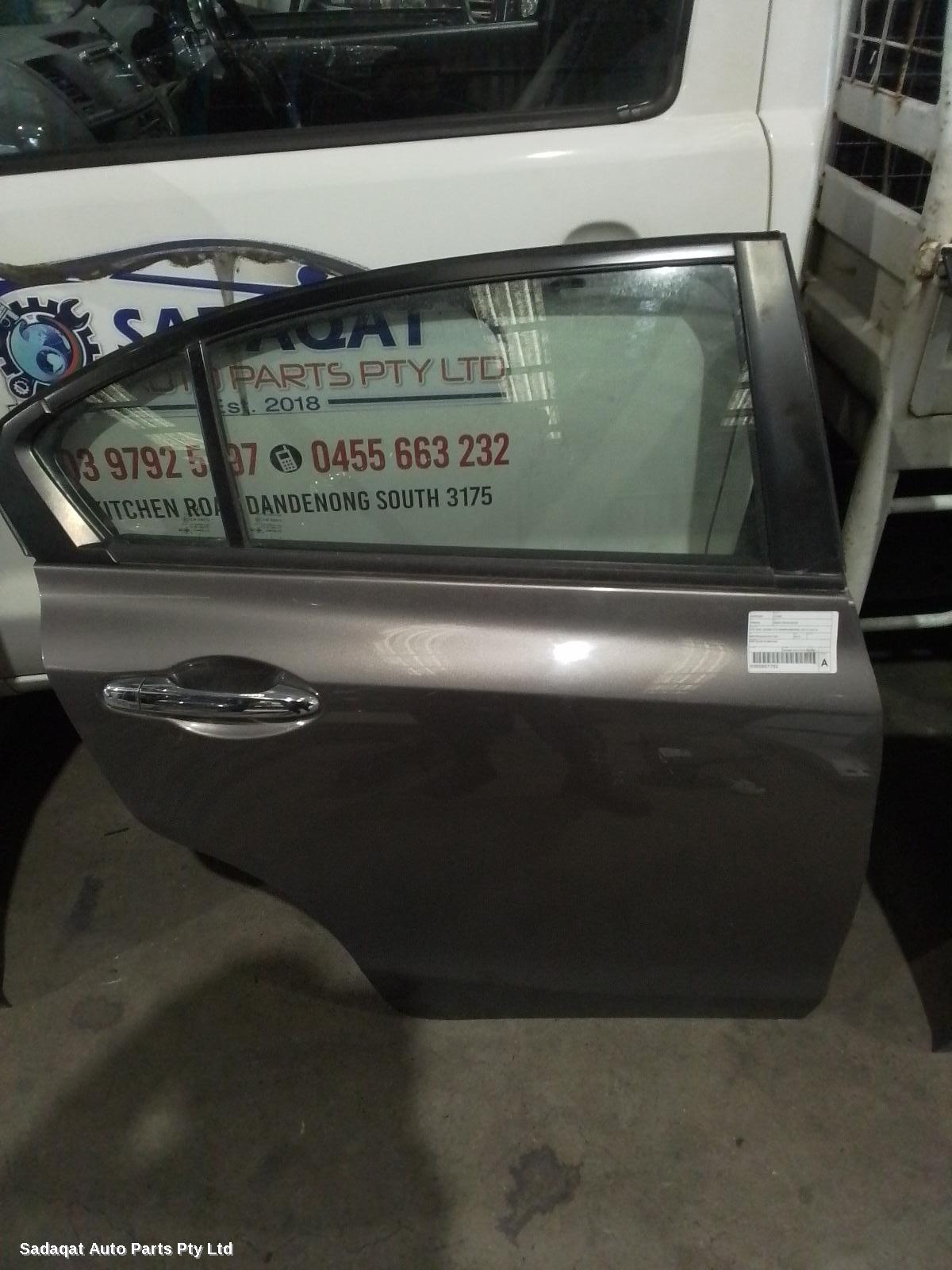 Honda Civic Right_rear_door_sliding