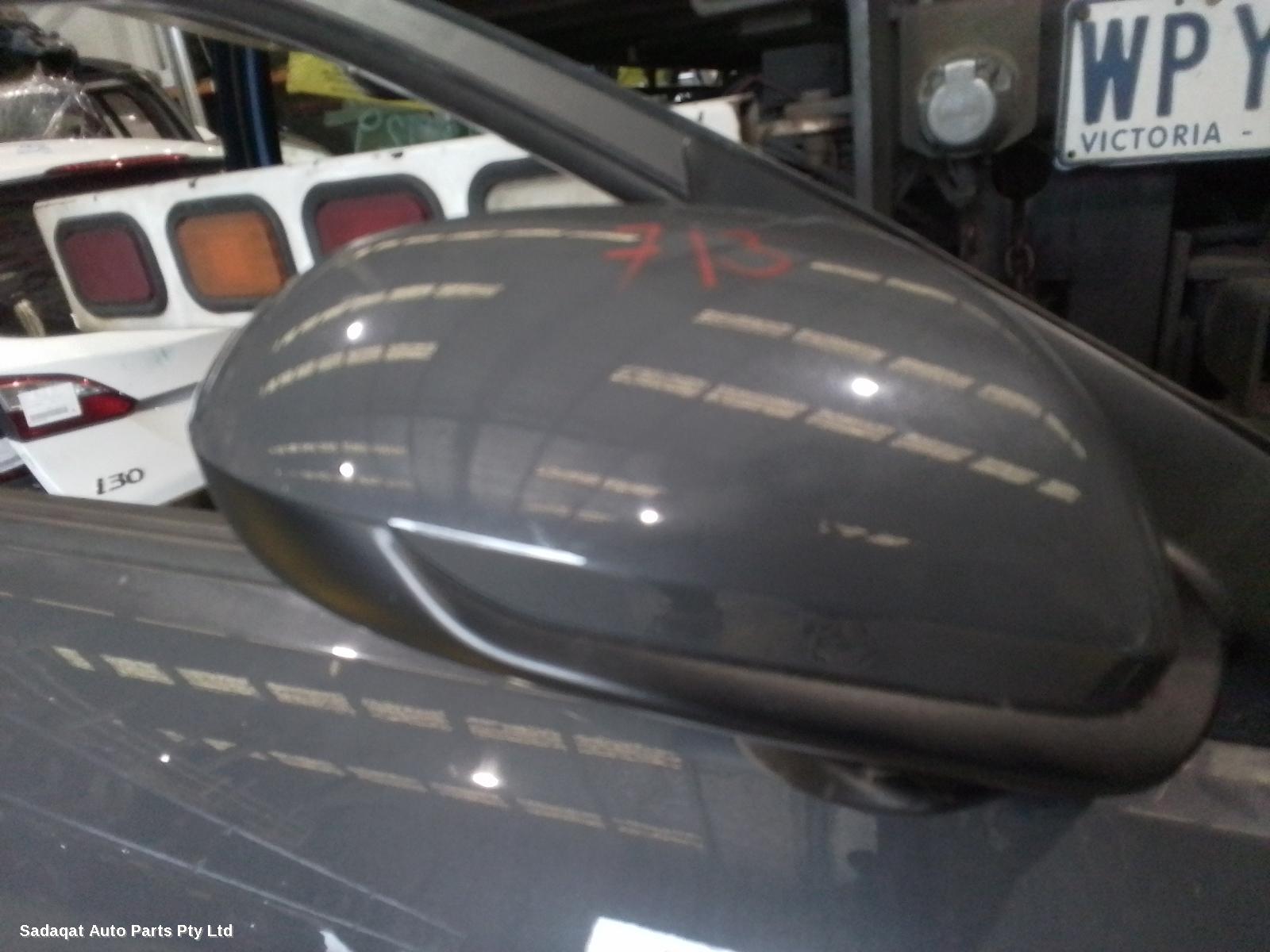 Kia Stonic Right Door Mirror