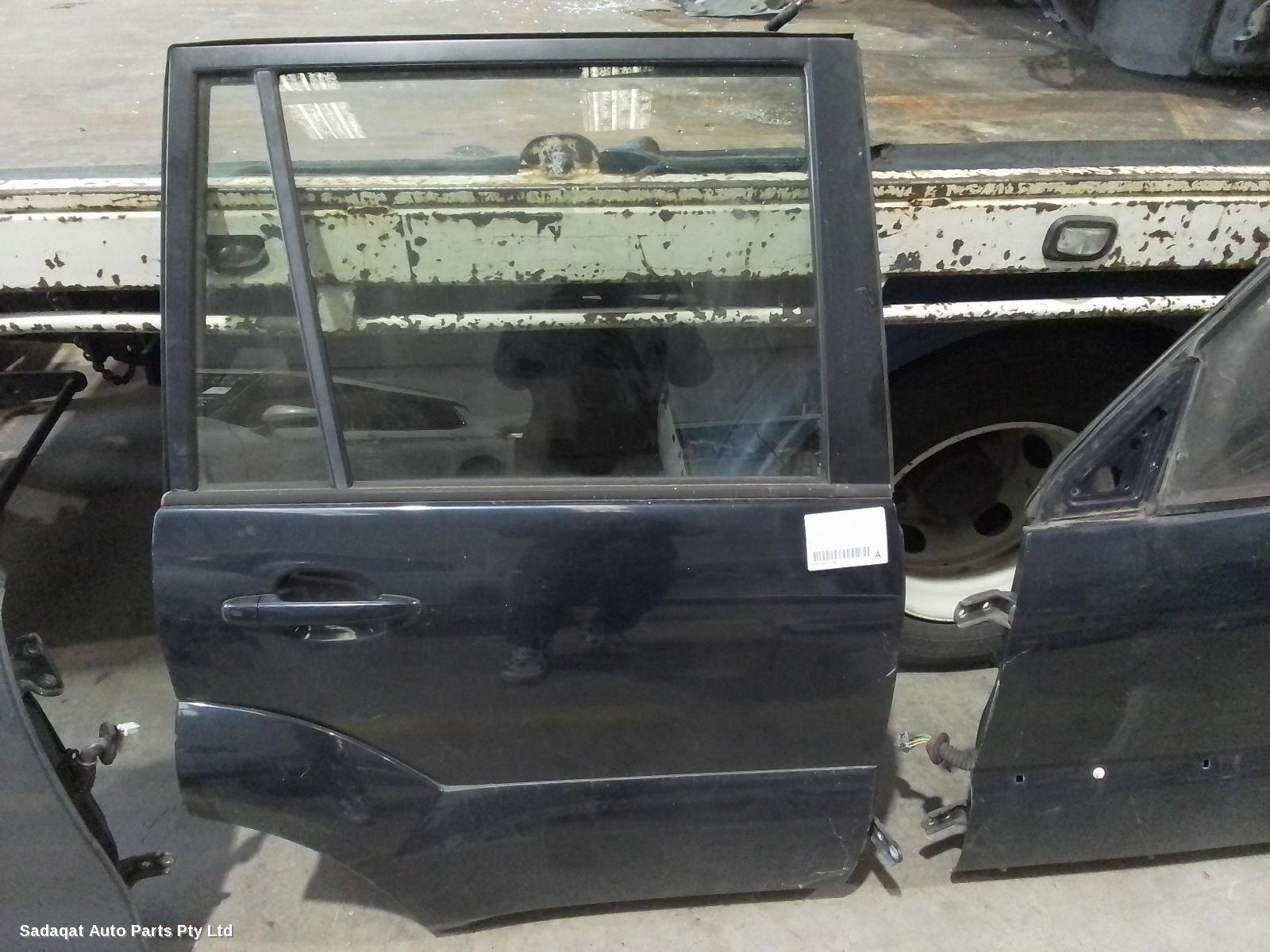 Toyota Prado Right_rear_door_sliding
