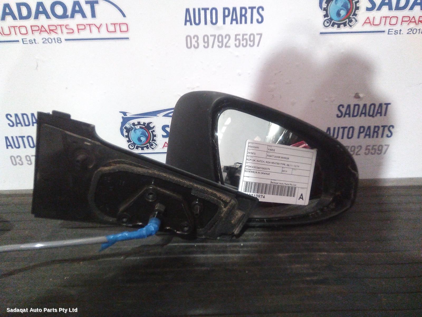 Toyota Yaris Right Door Mirror
