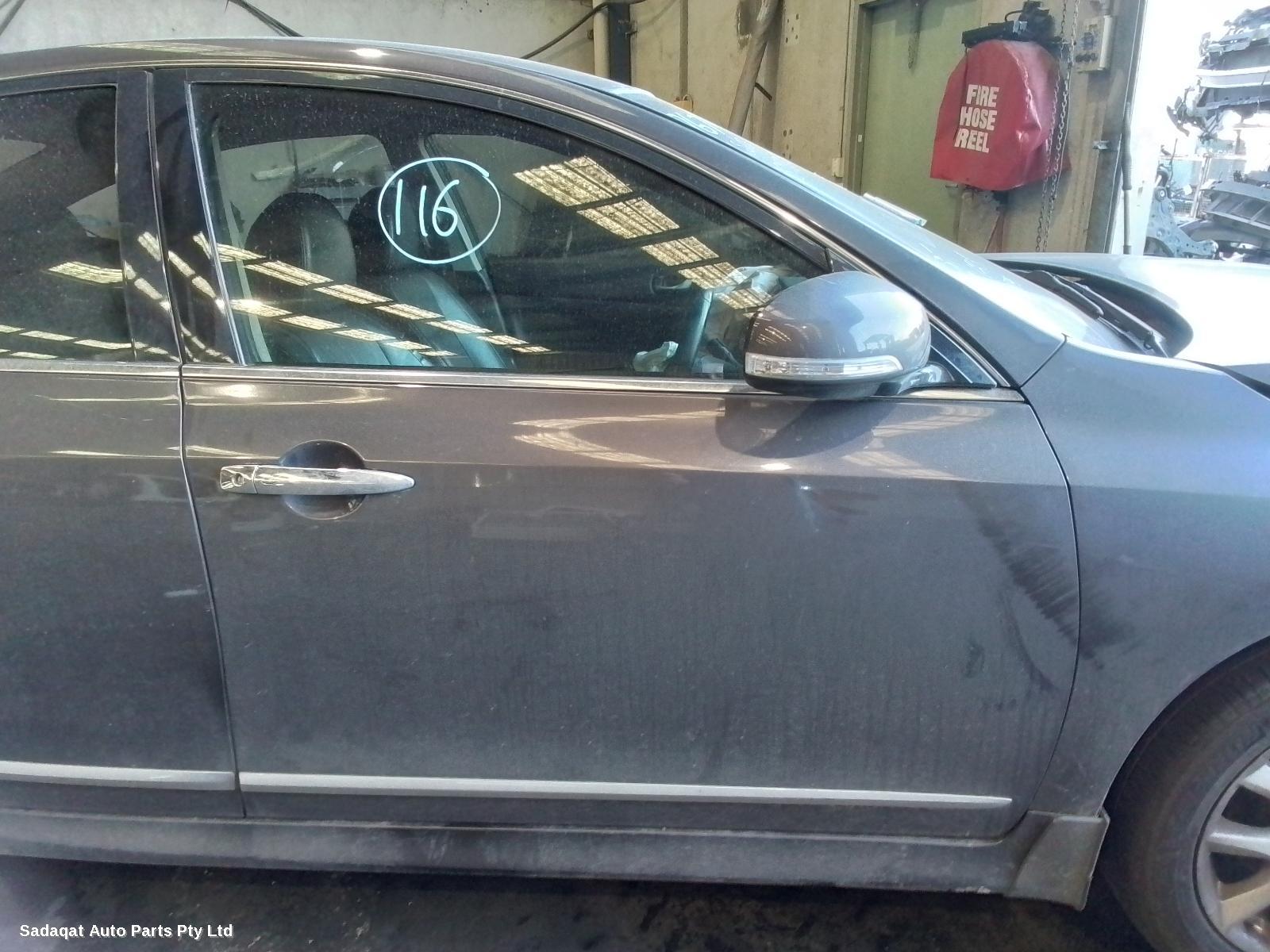 Nissan Maxima Right Door Mirror