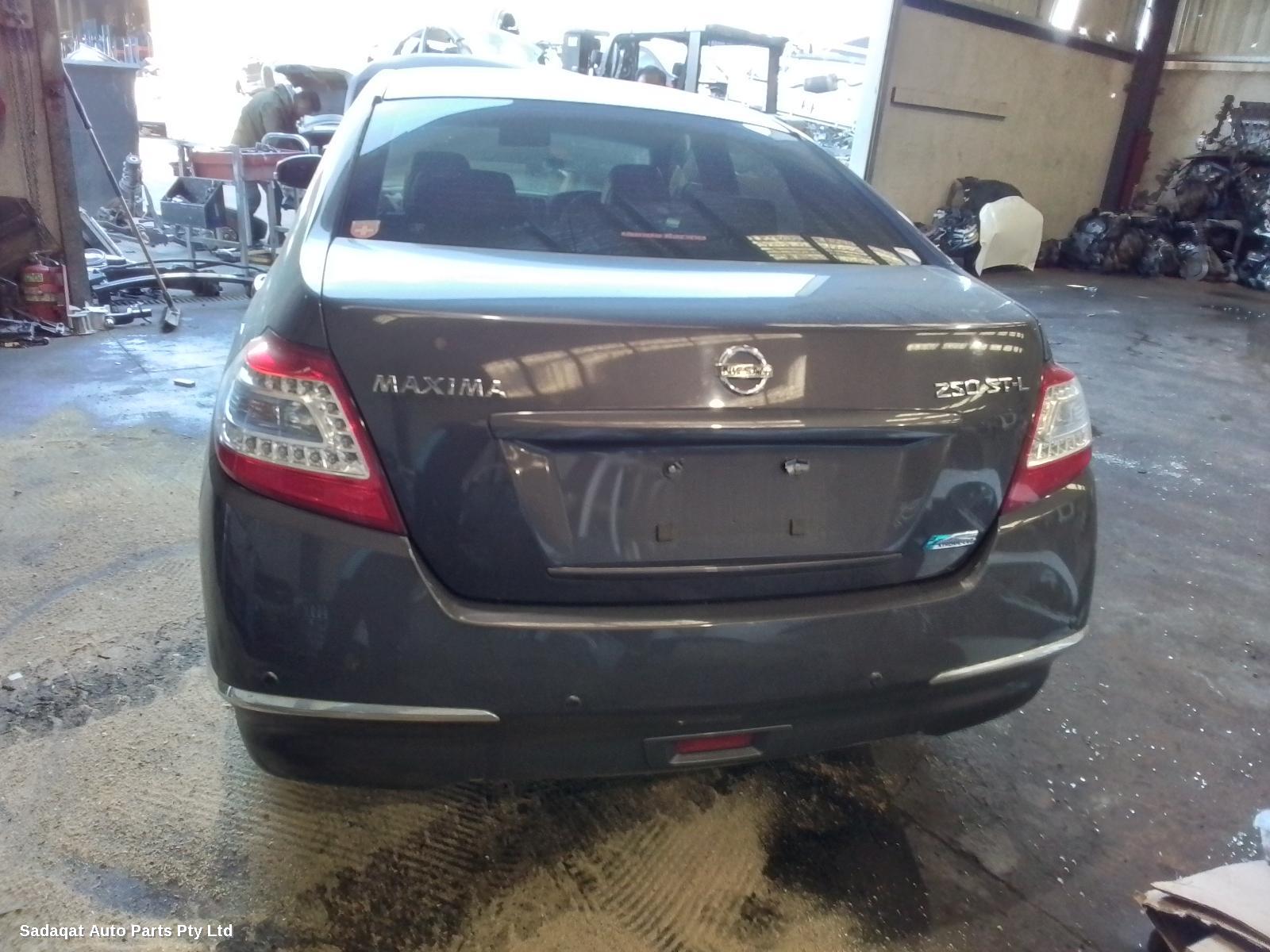 Nissan Maxima Right Door Mirror