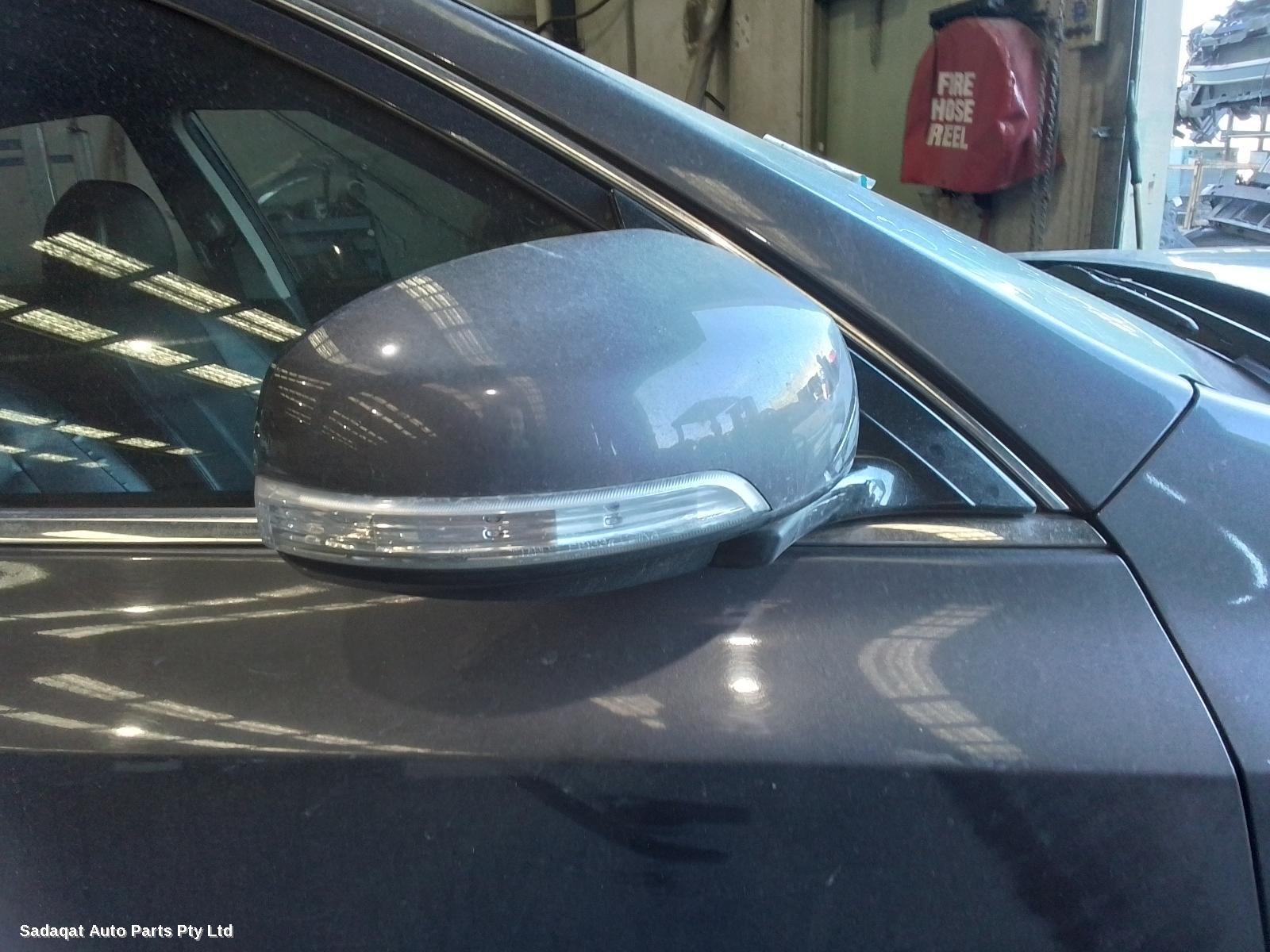 Nissan Maxima Right Door Mirror