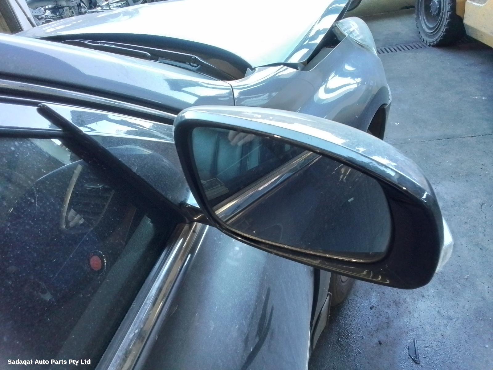 Nissan Maxima Right Door Mirror