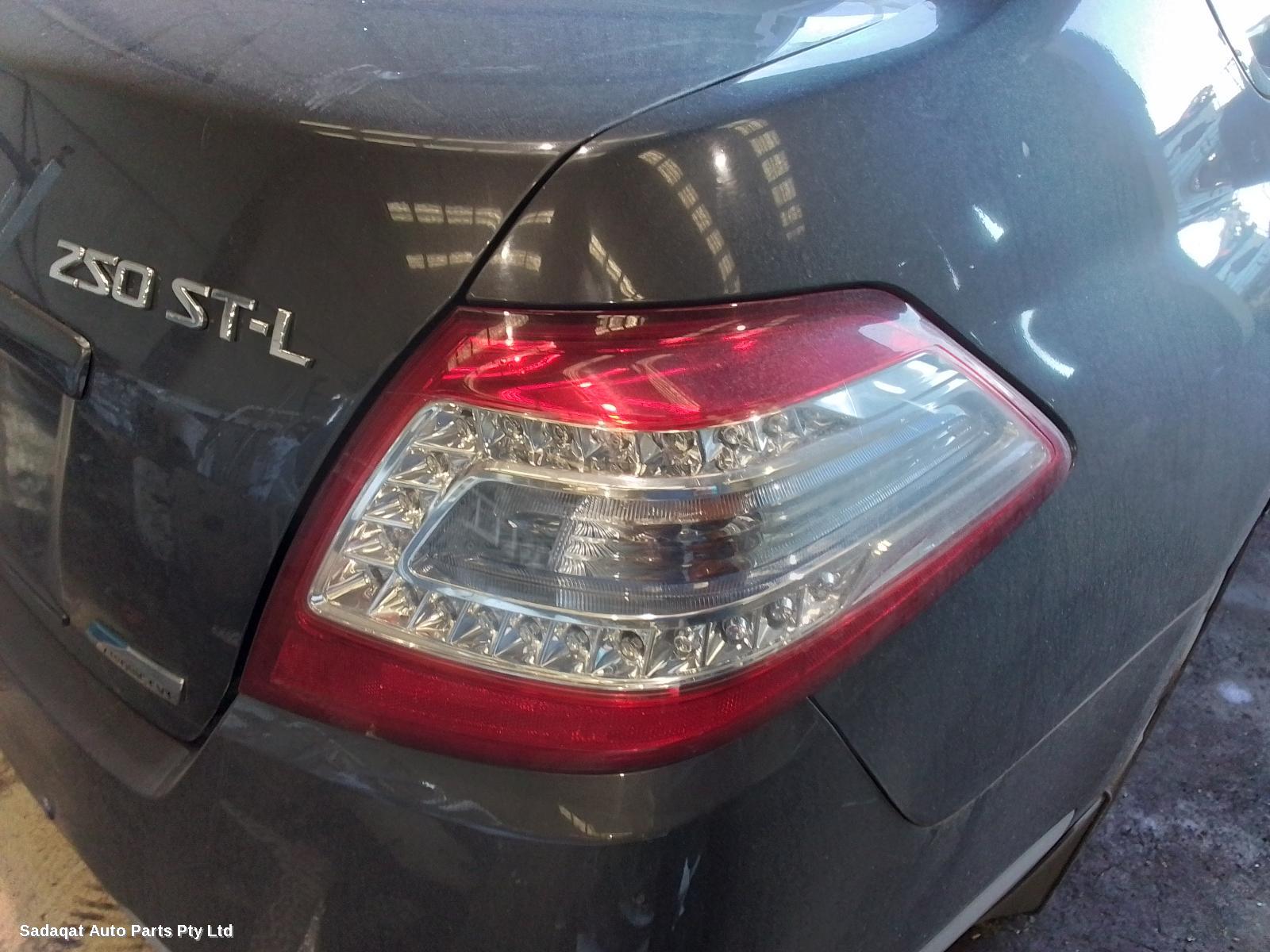 Nissan Maxima Right Door Mirror