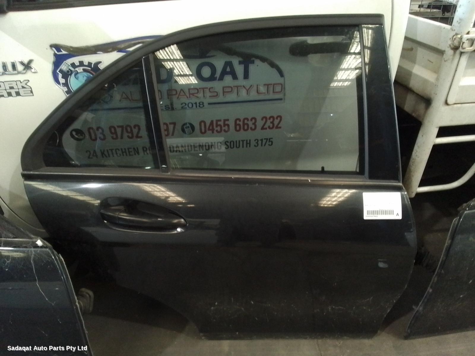 Mercedes C Class Right_rear_door_sliding