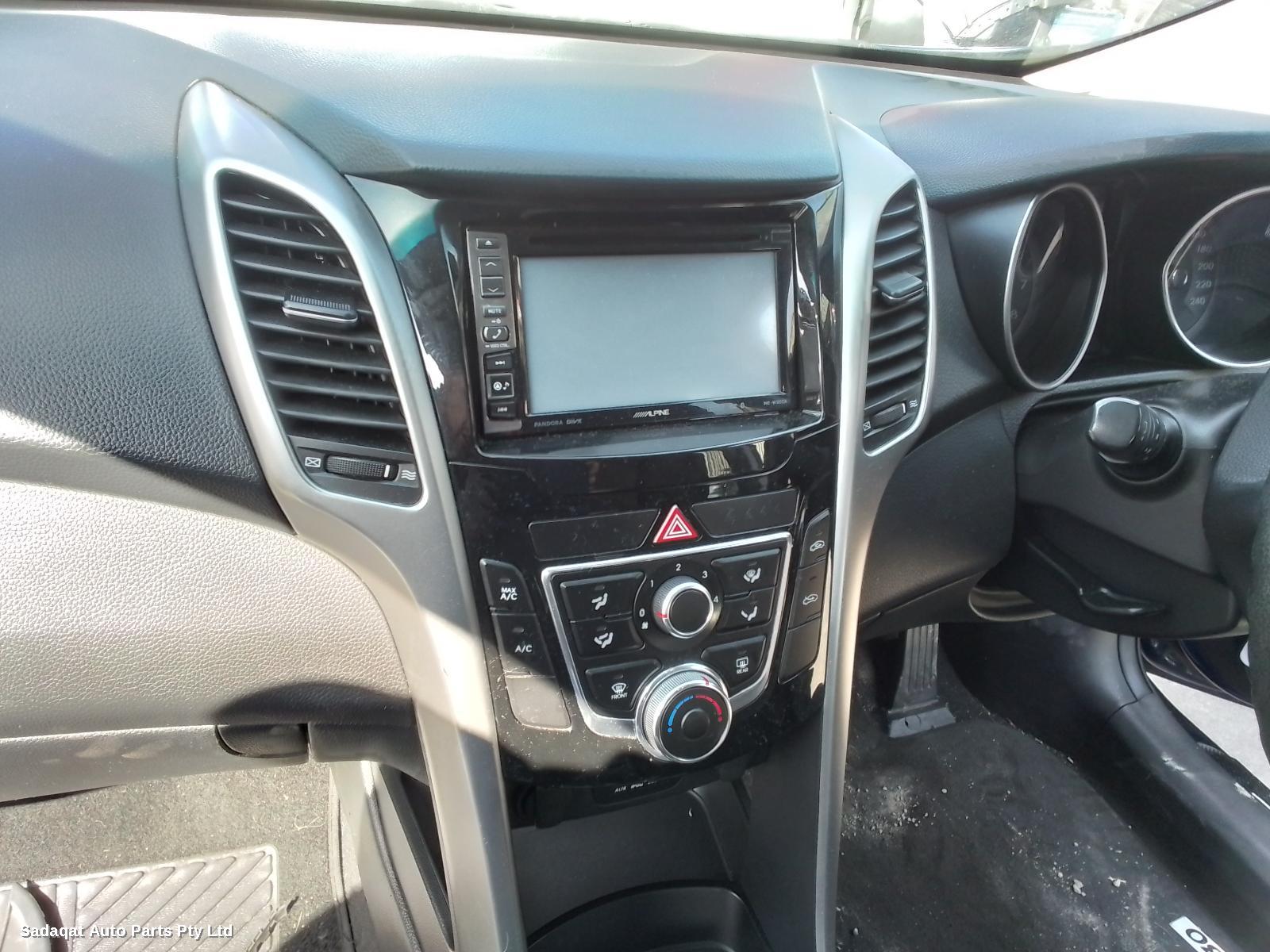 Hyundai I30 Left Taillight