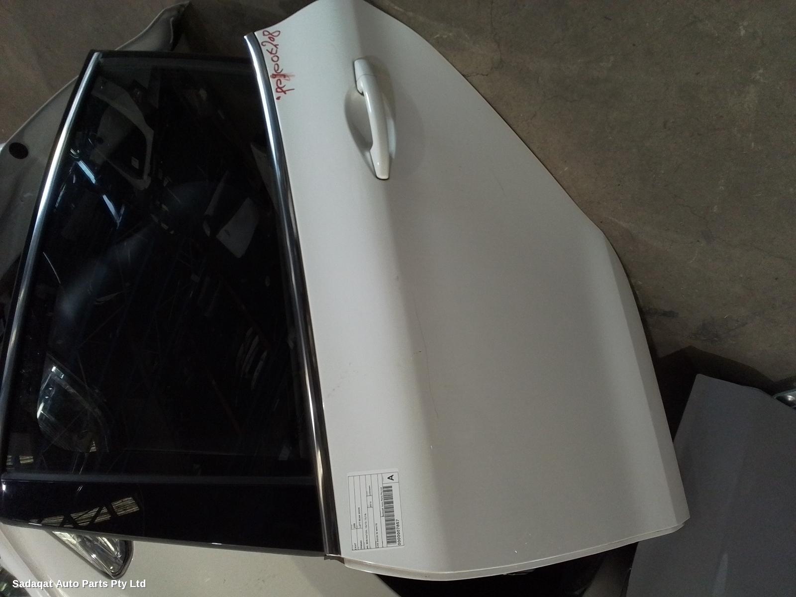 Peugeot 208 Left Rear Door/sliding