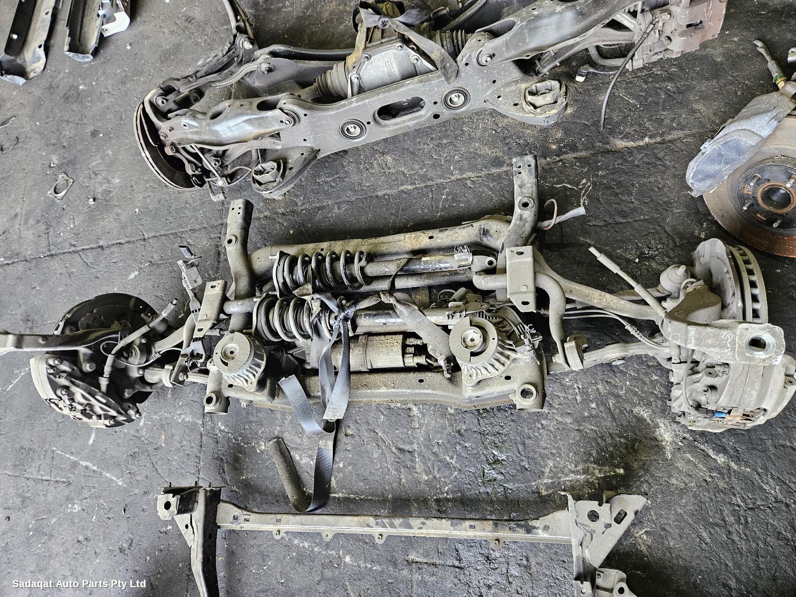 Mercedes C Class Left Front Strut