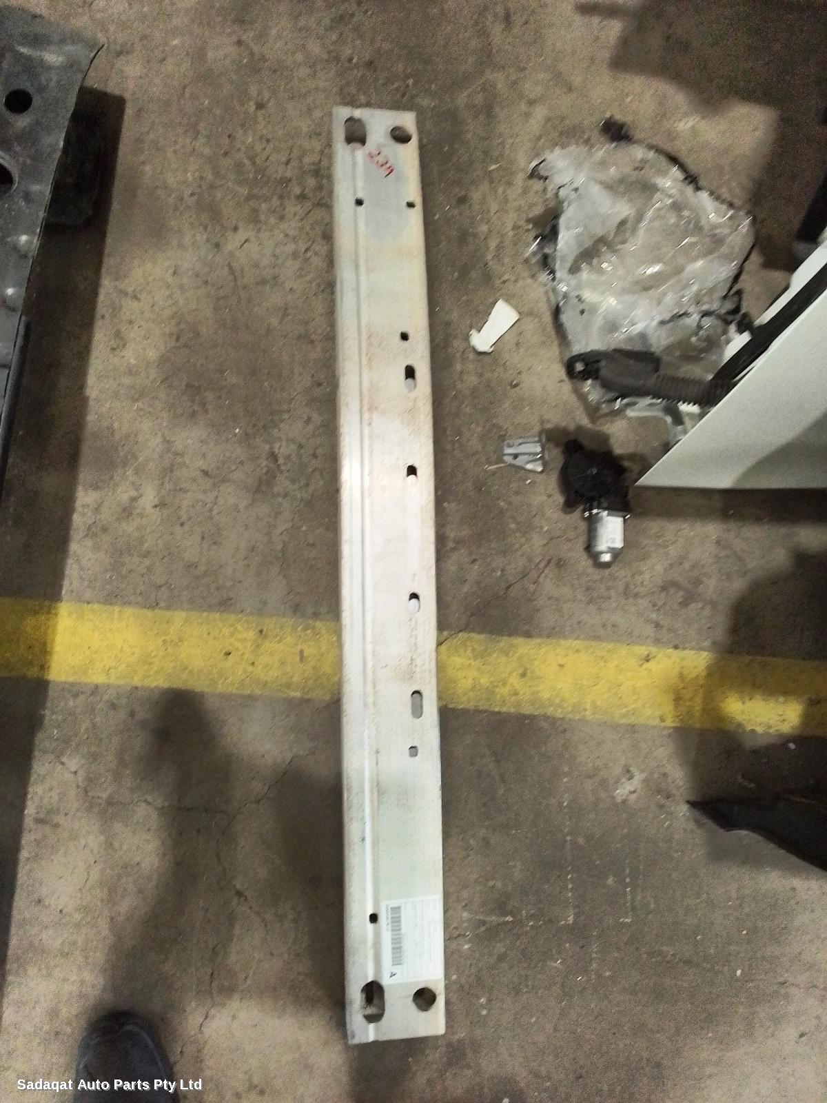 Toyota Kluger R/bar Bracket/reinfo