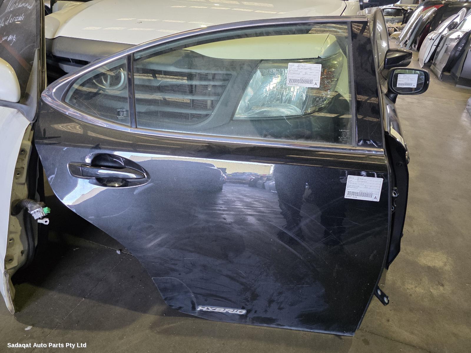 Lexus Es Series (13-) Right_rear_door_sliding