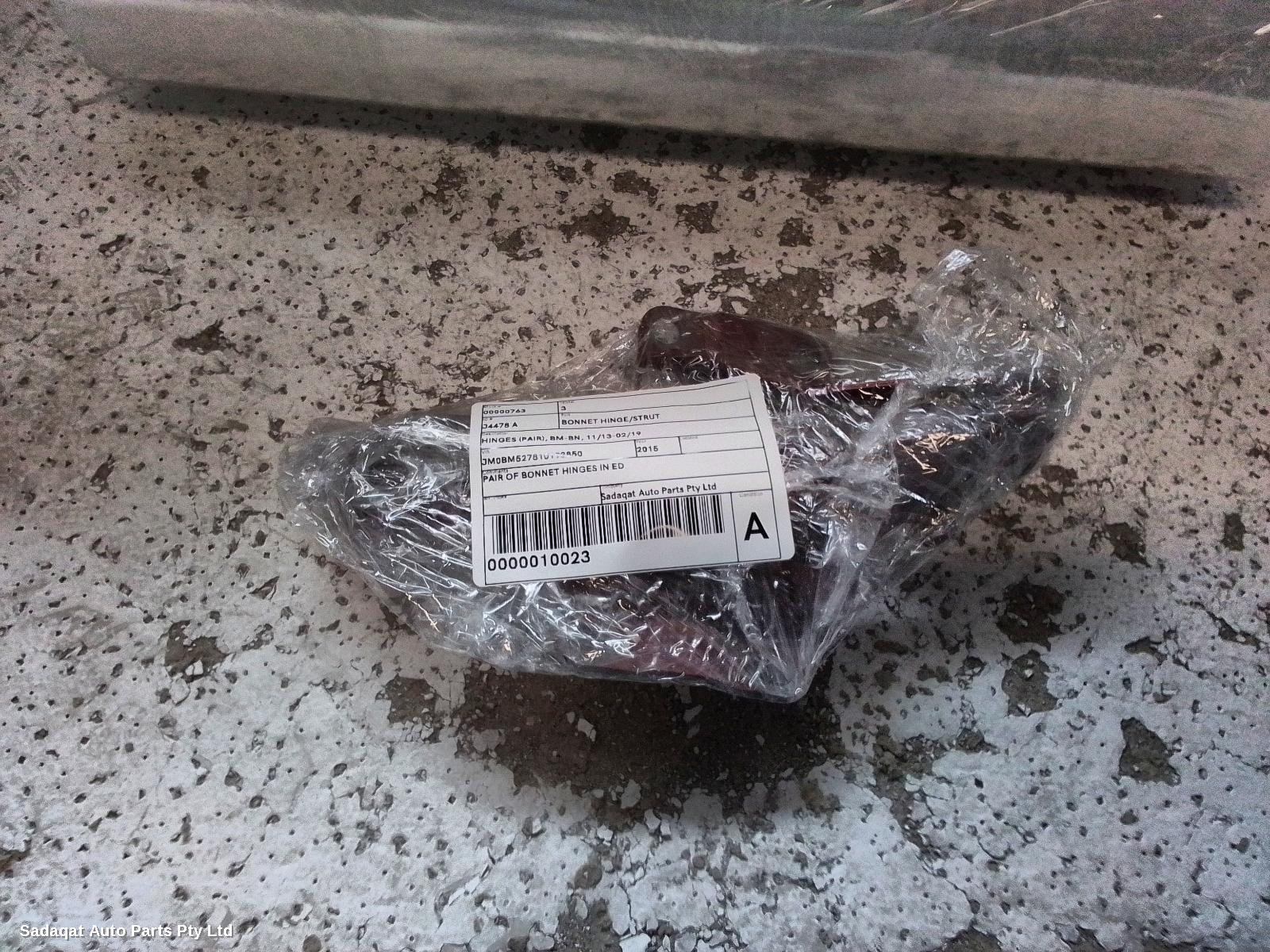 Mazda 3 Bonnet Hinge/strut