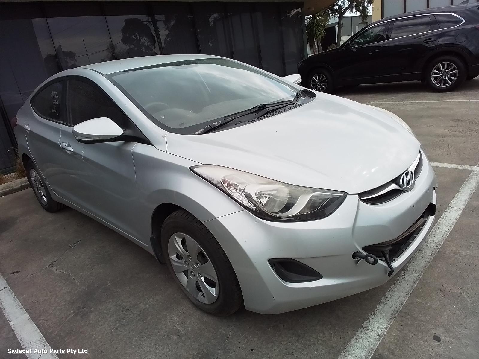 Hyundai Elantra Left Door Mirror