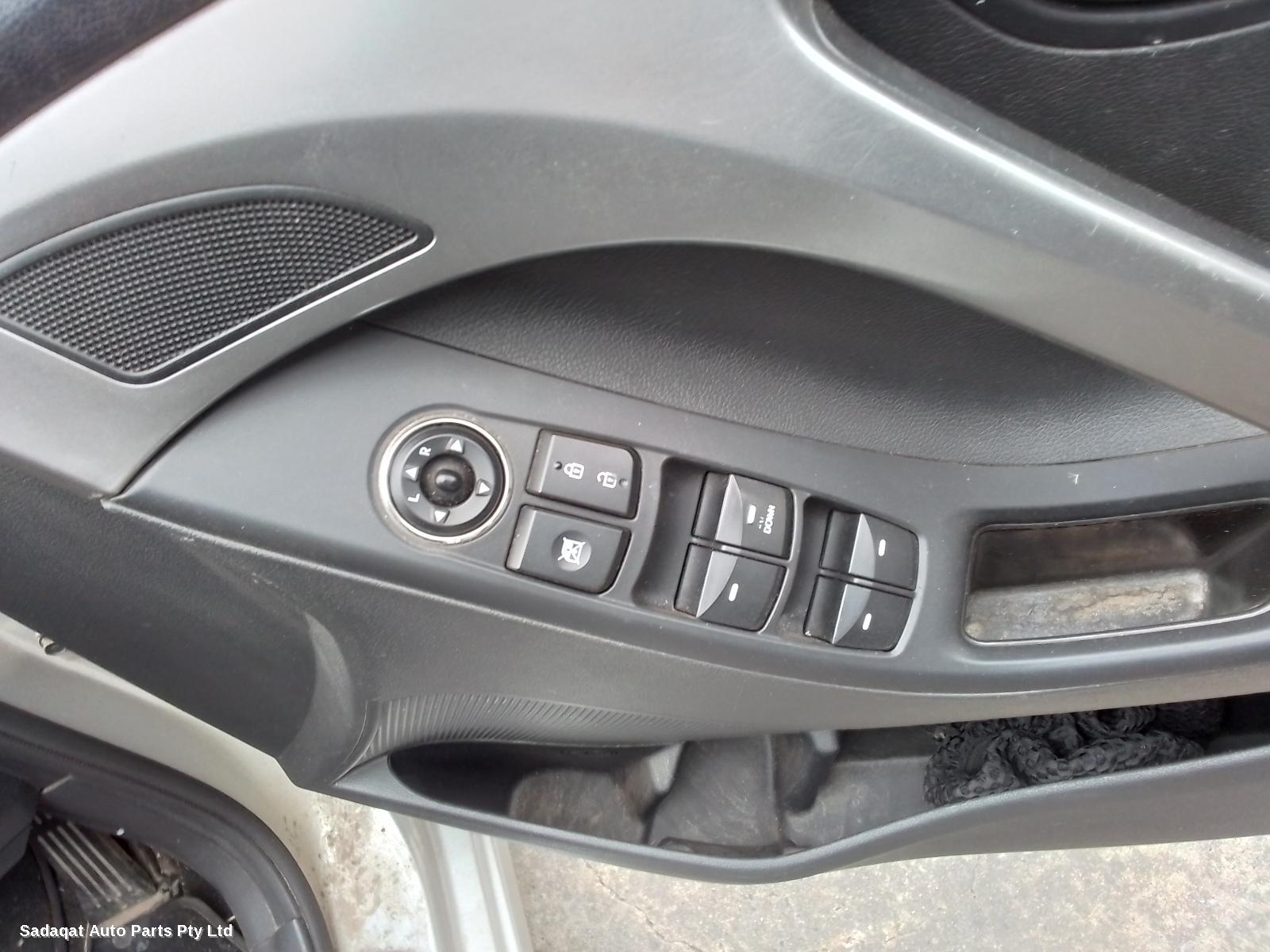 Hyundai Elantra Left Door Mirror