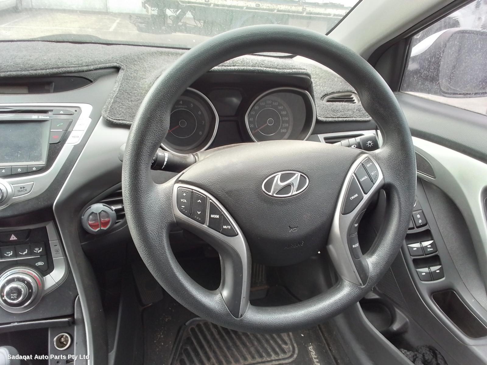 Hyundai Elantra Left Door Mirror