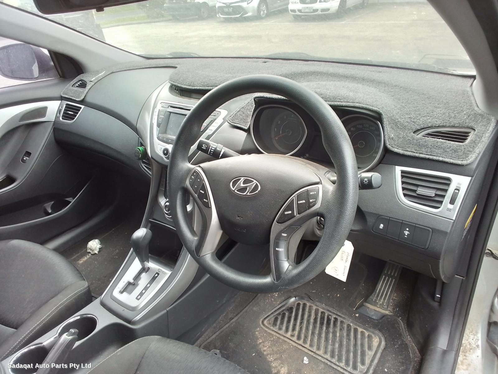 Hyundai Elantra Left Door Mirror