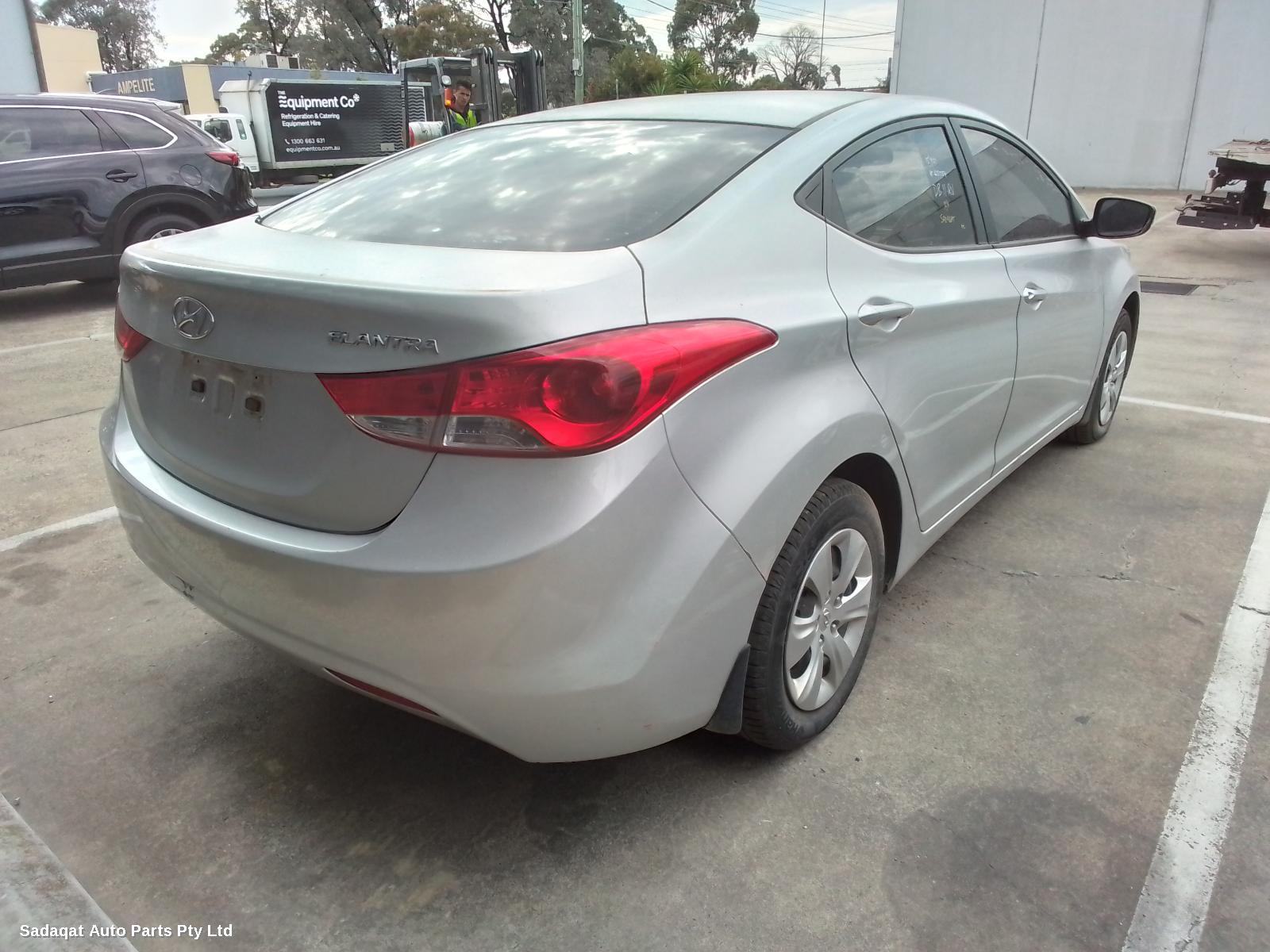 Hyundai Elantra Left Door Mirror