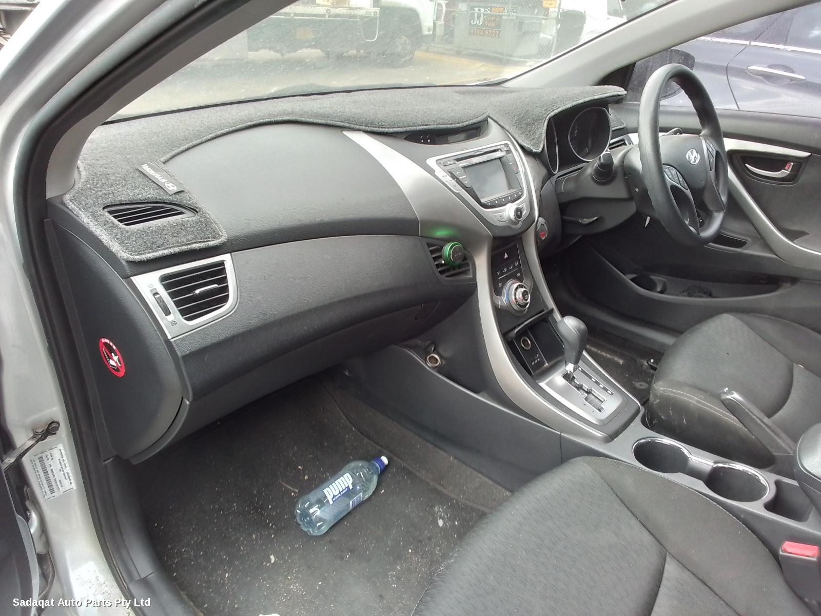 Hyundai Elantra Left Door Mirror