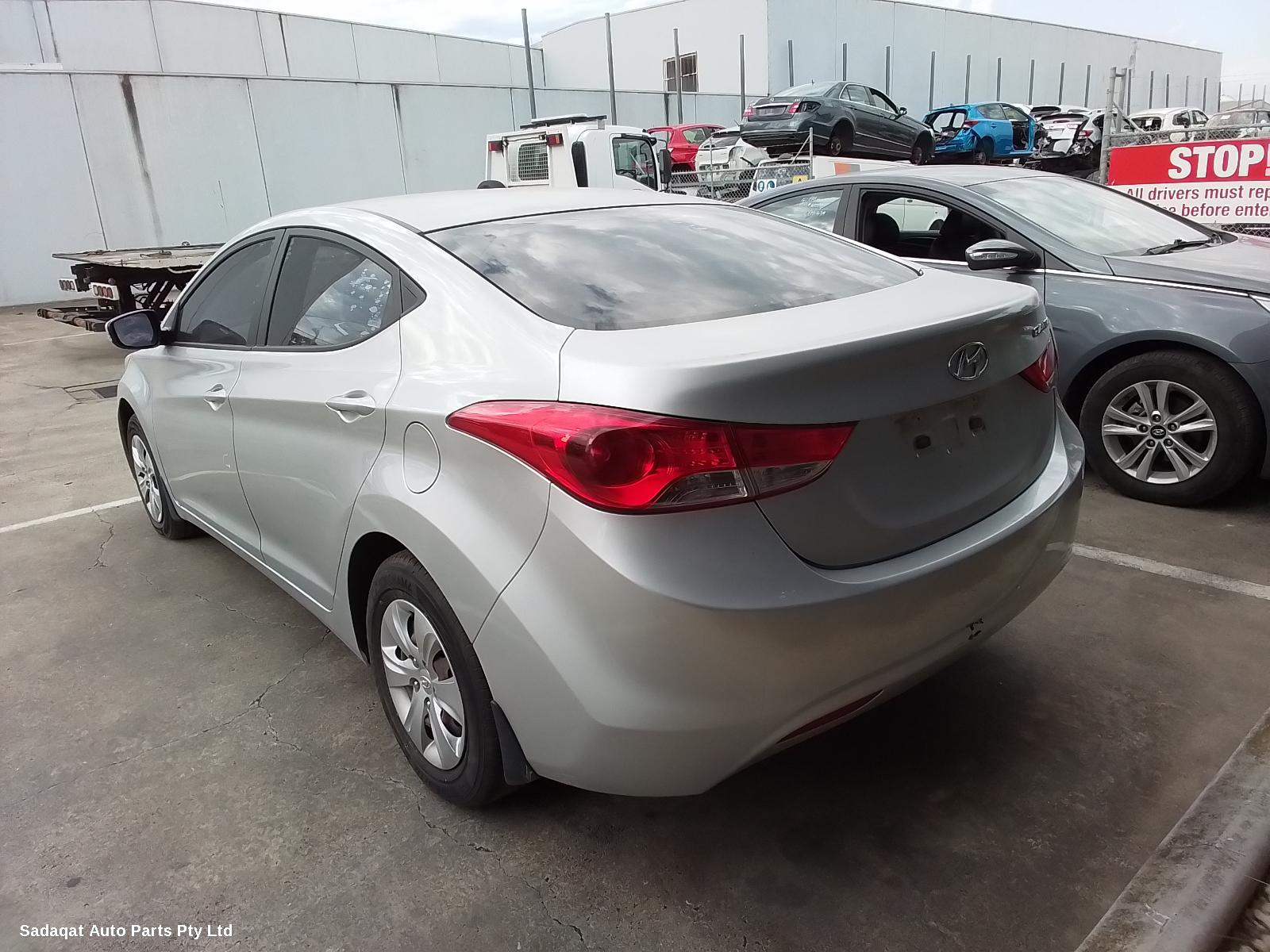 Hyundai Elantra Left Door Mirror