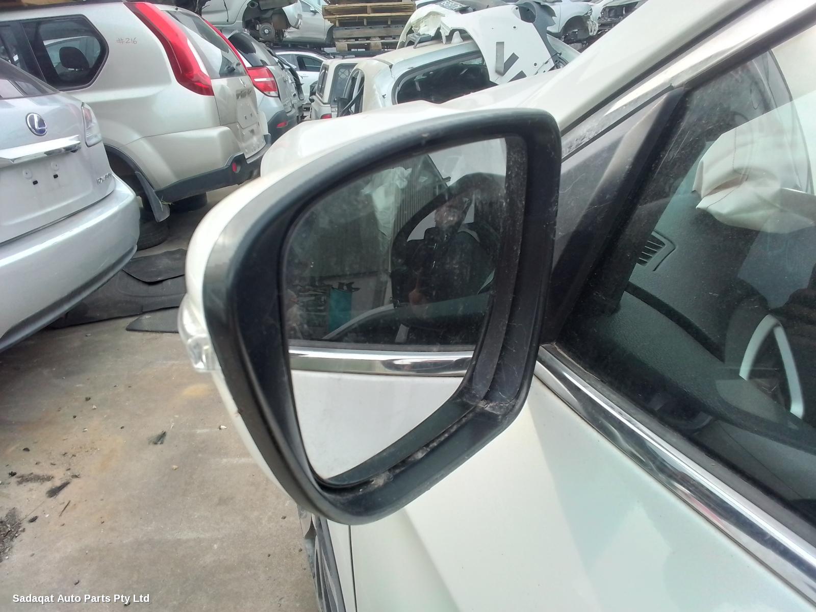Nissan Qashqai Right Door Mirror