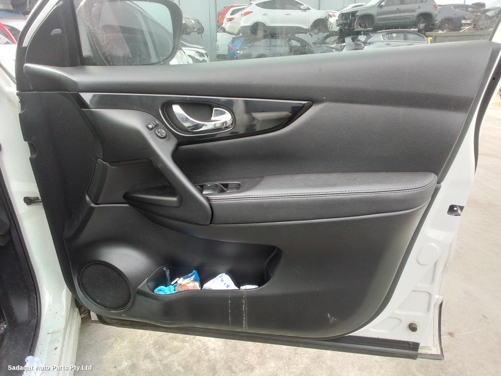 Nissan Qashqai Right Door Mirror