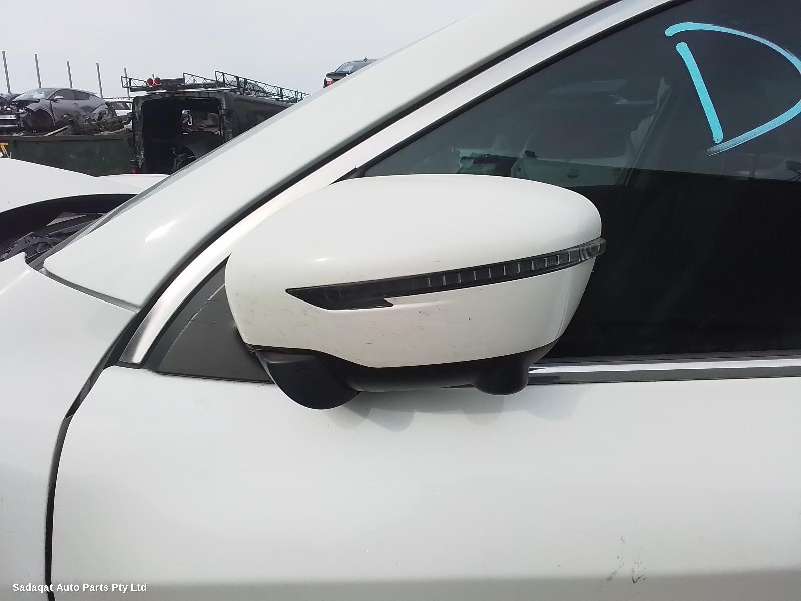 Nissan Qashqai Right Door Mirror