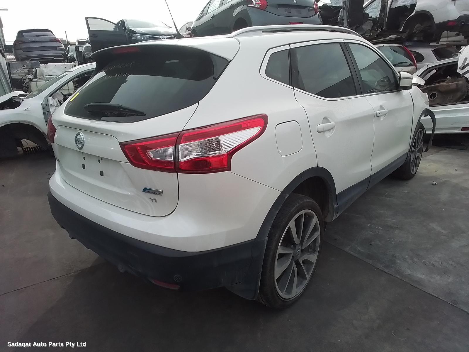 Nissan Qashqai Right Door Mirror