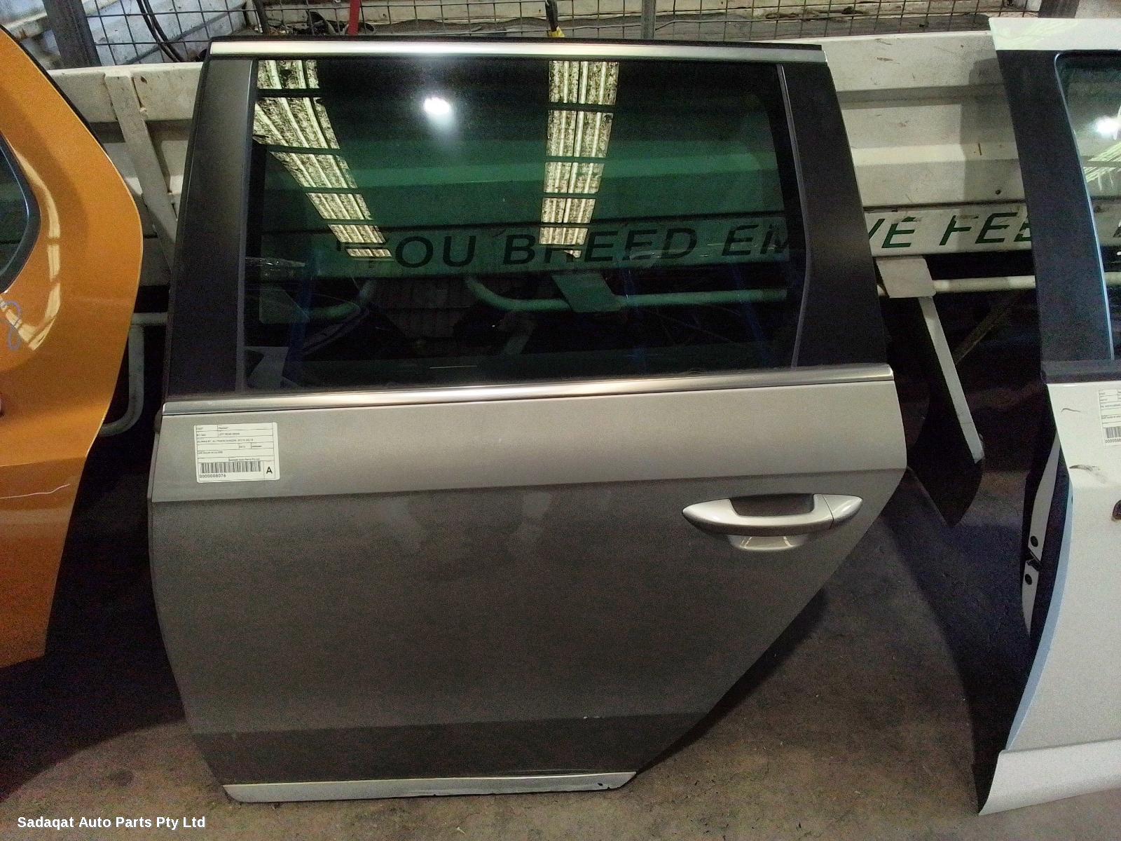 Volkswagen Passat Left Rear Door/sliding