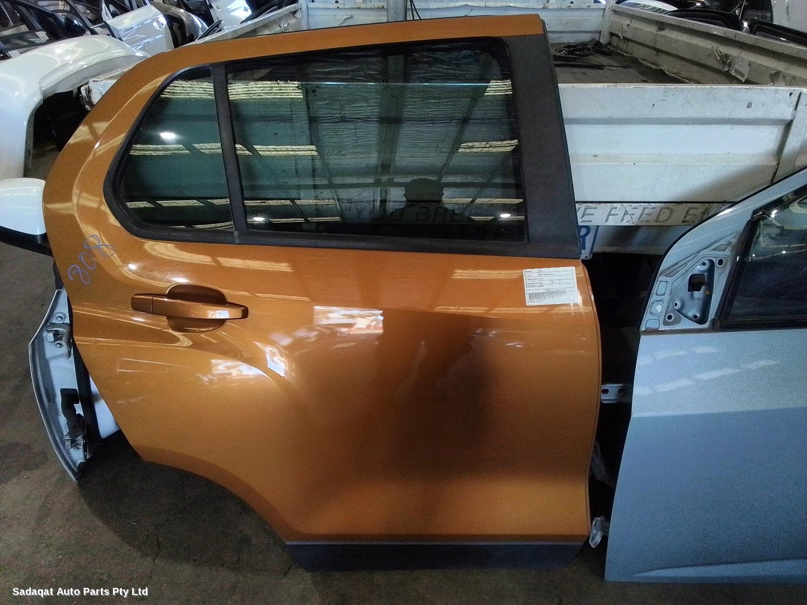 Holden Trax Right_rear_door_sliding