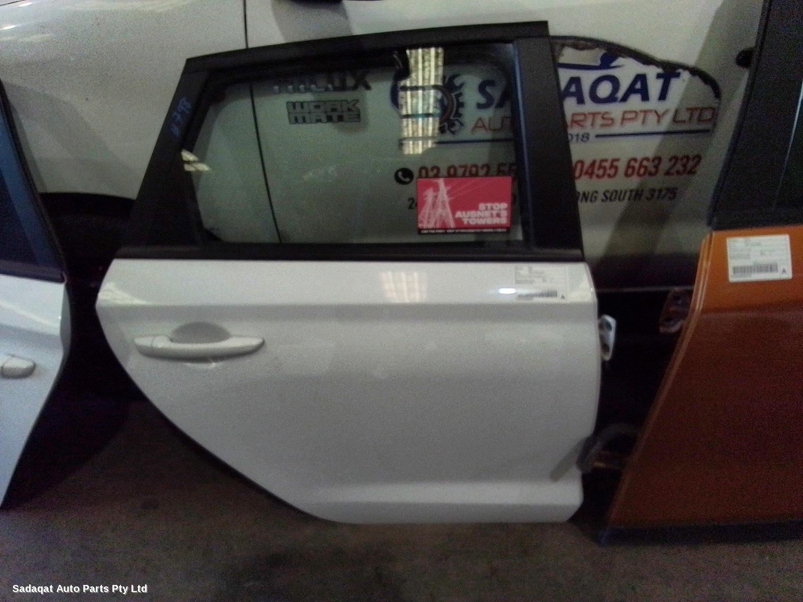 Hyundai I30 Right_rear_door_sliding