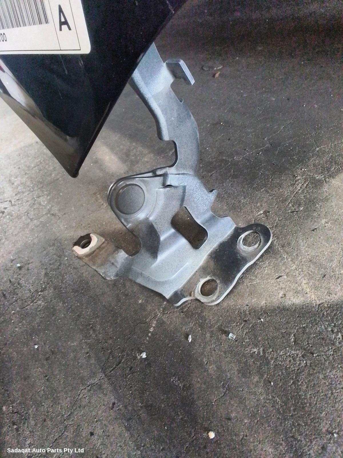 Hyundai I20 Bonnet Hinge/strut