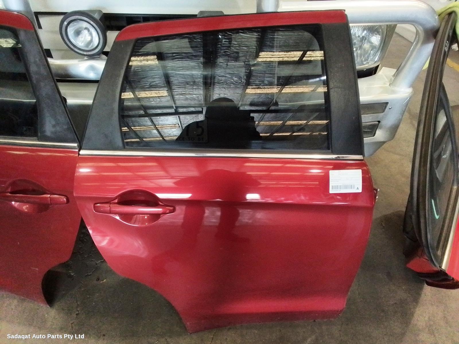 Mitsubishi Asx Right_rear_door_sliding