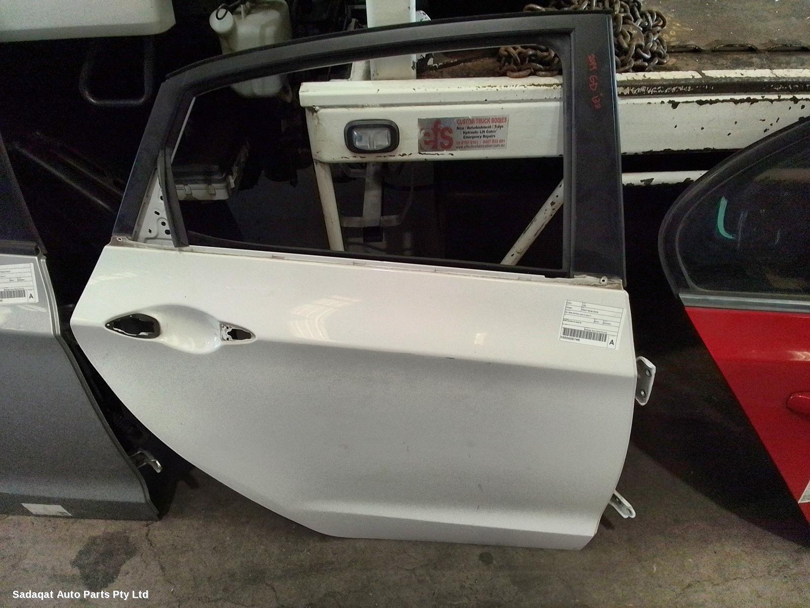 Hyundai I30 Right_rear_door_sliding