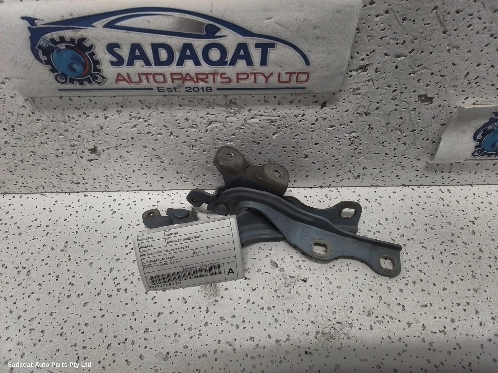 Holden Barina Bonnet Hinge/strut