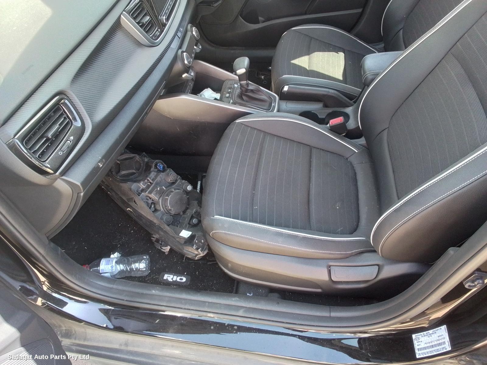 Kia Rio Left Indicator/fog/side