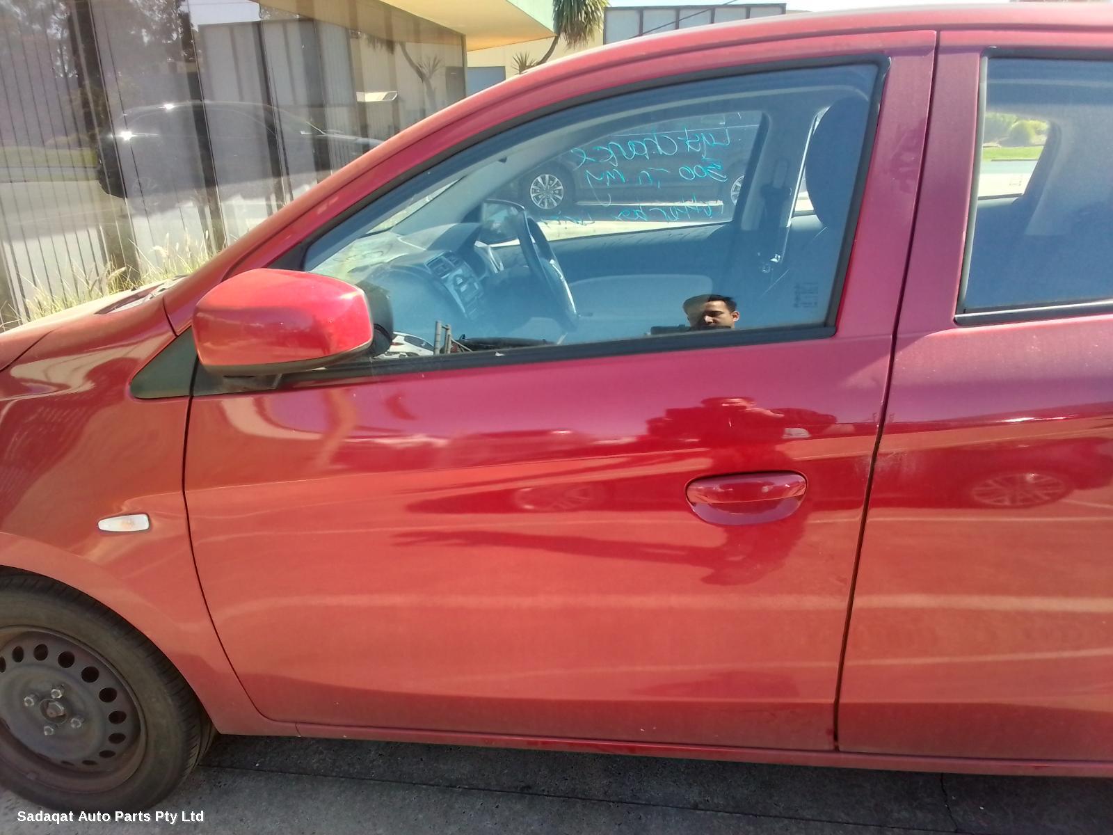 Mitsubishi Mirage Right Guard Liner