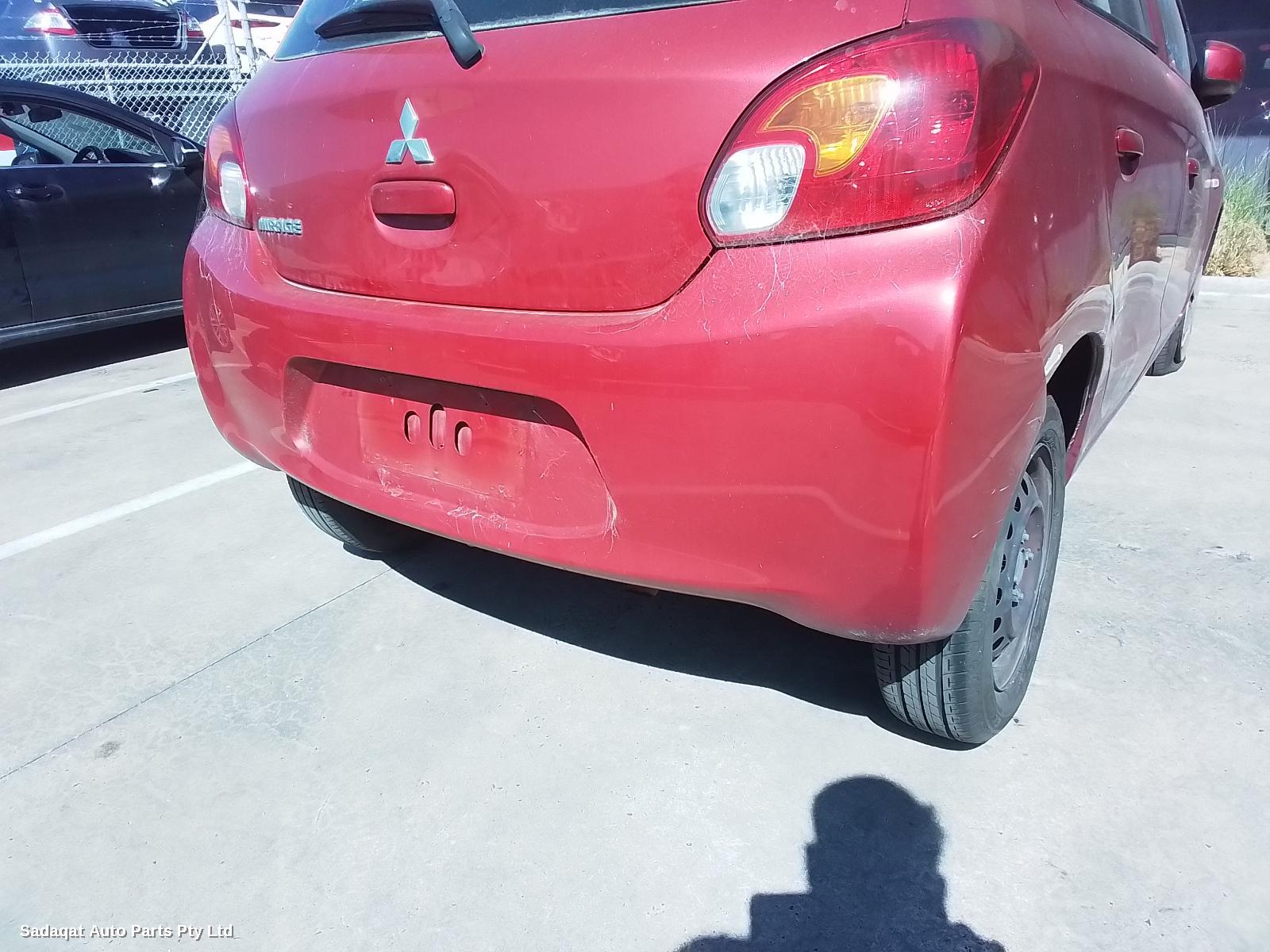 Mitsubishi Mirage Right Guard Liner