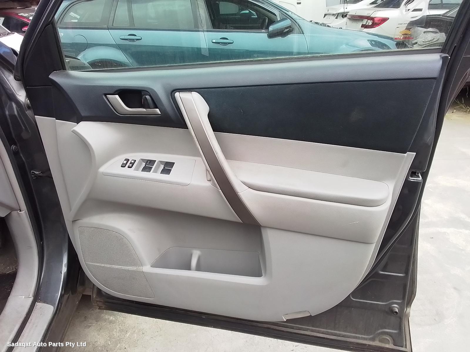 Toyota Kluger Sunvisor