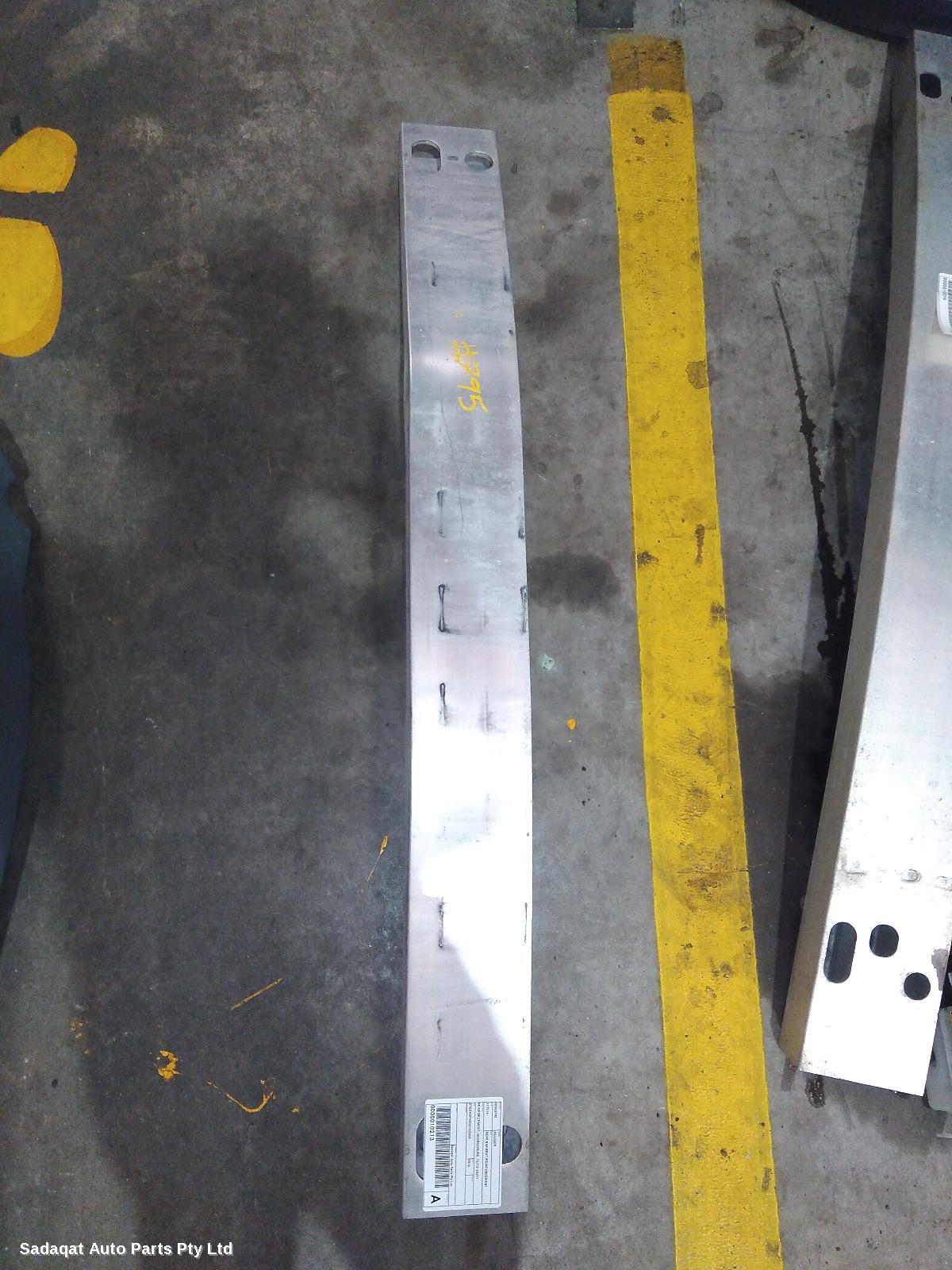 Toyota Kluger R/bar Bracket/reinfo