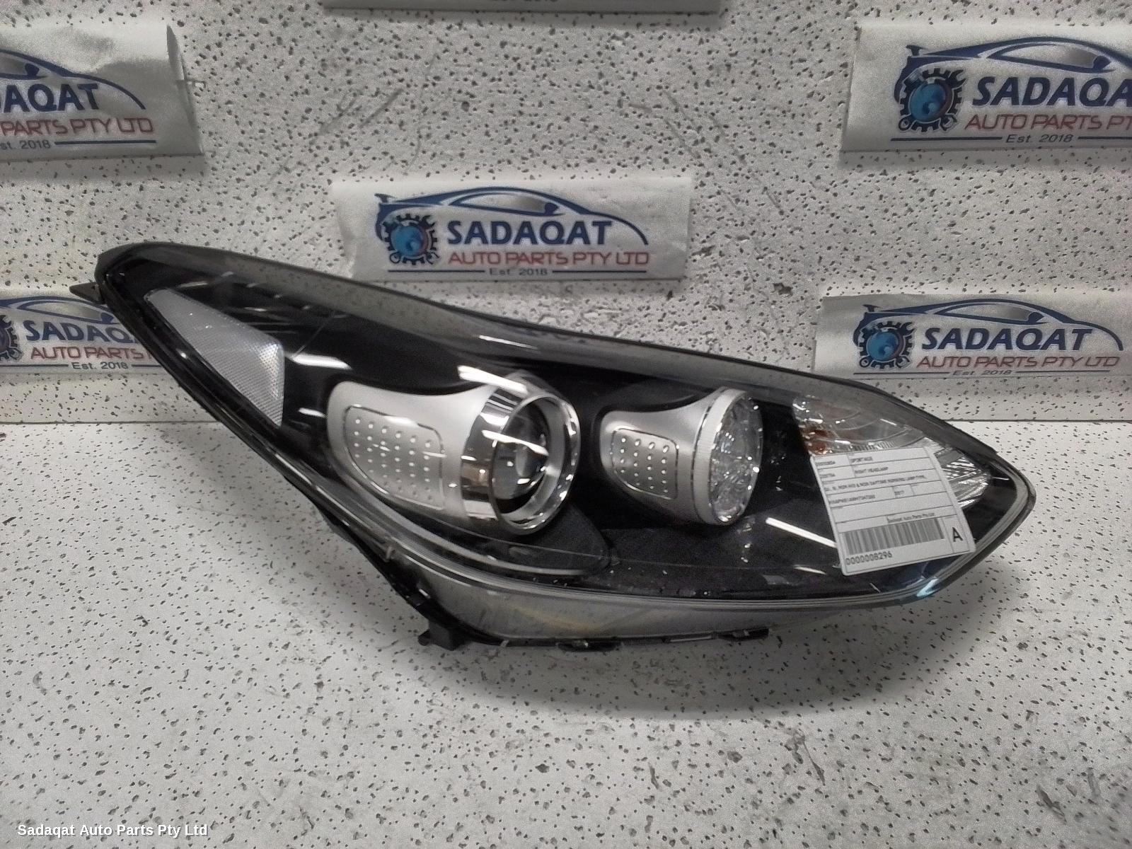 Kia Sportage Right Headlamp