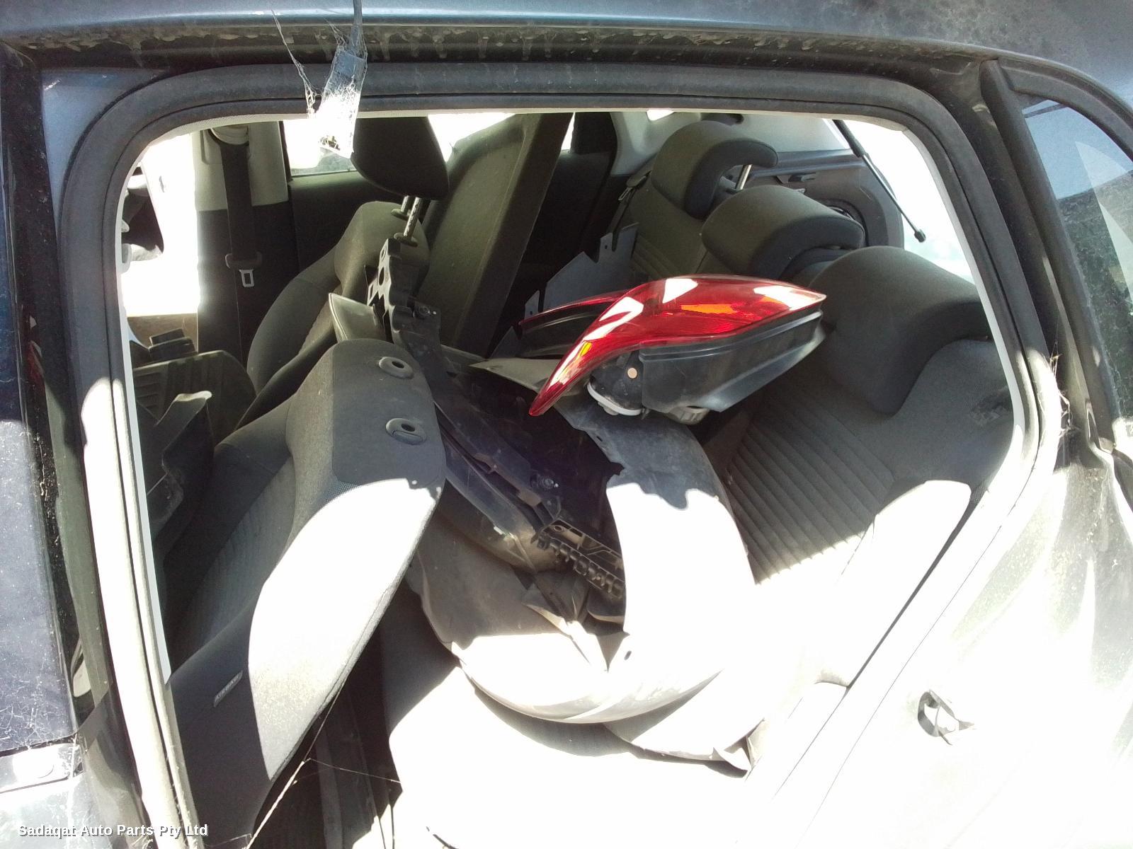 Volkswagen Polo Left Front Door