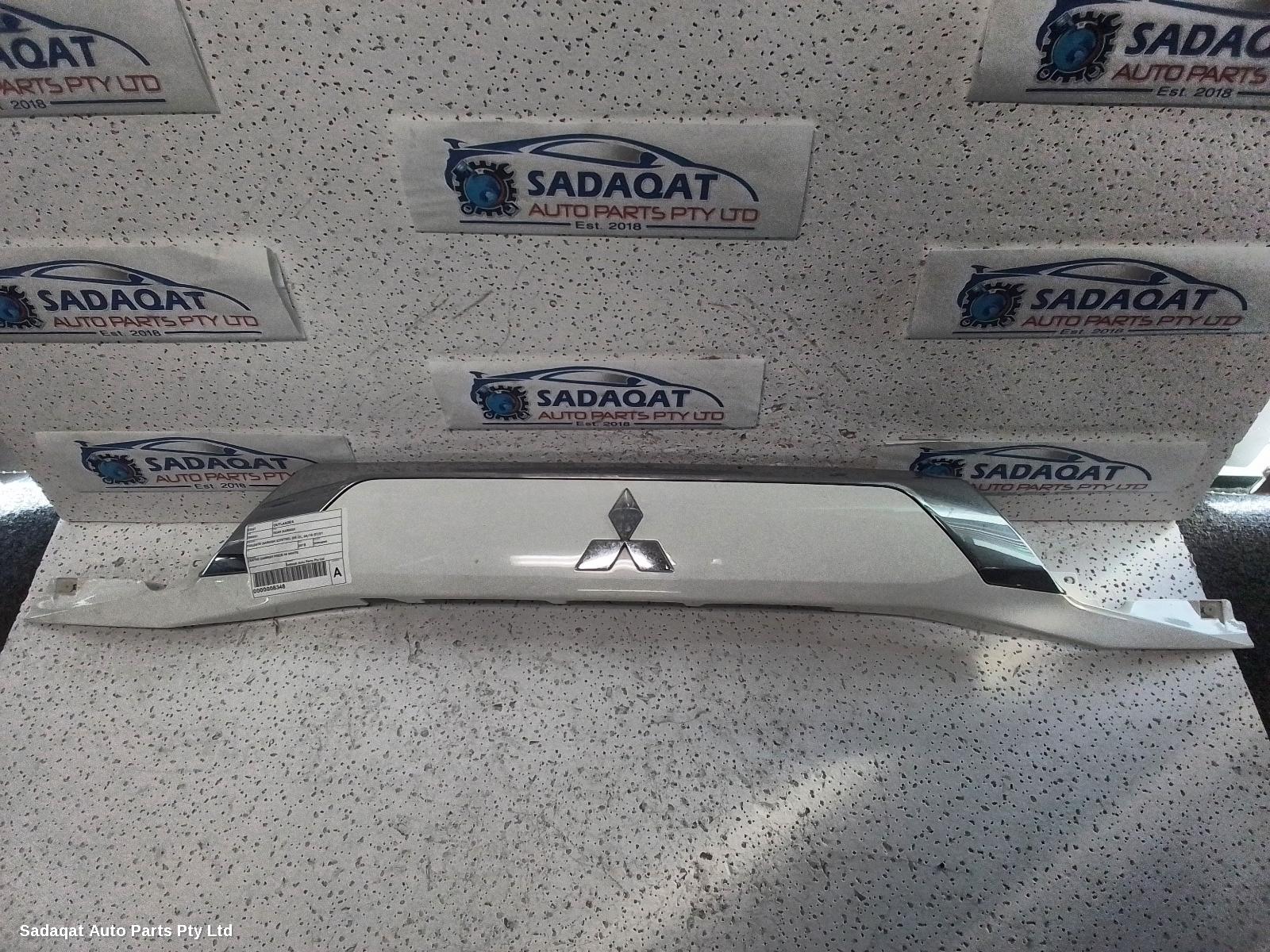 Mitsubishi Outlander Rear Garnish