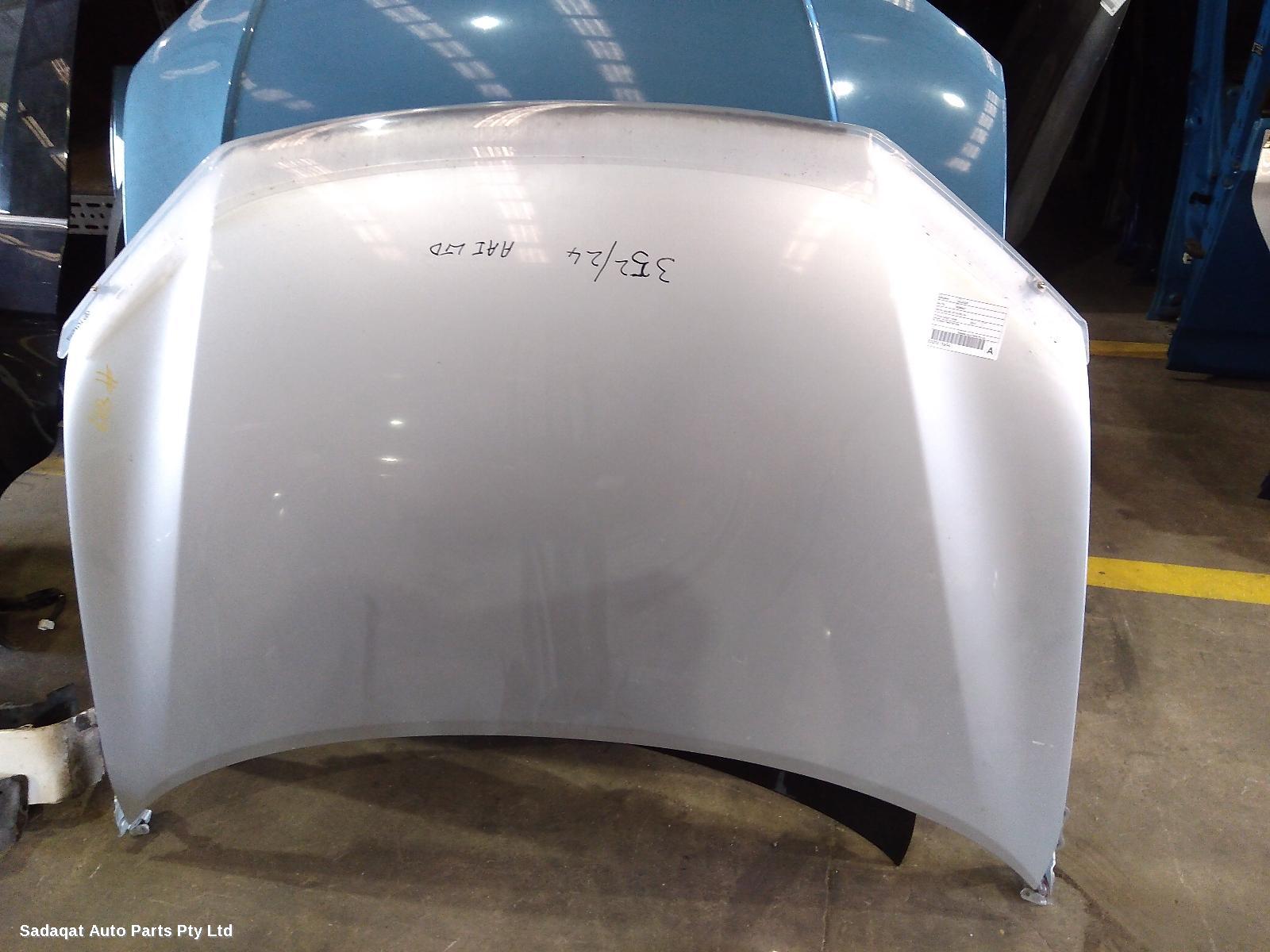 Toyota Kluger Bonnet