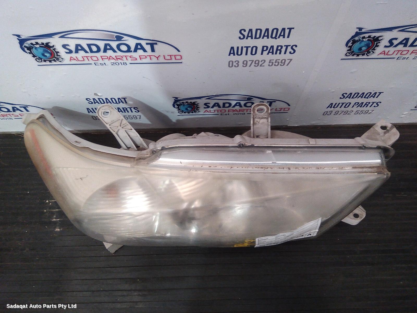 Toyota Kluger Right Headlamp