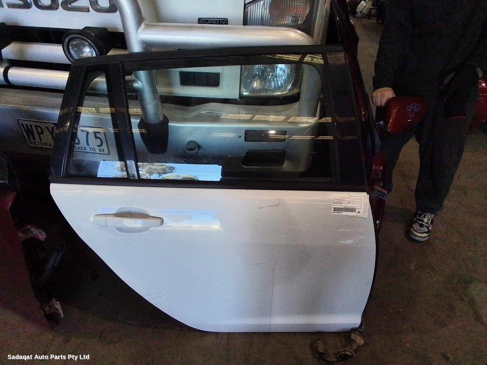 Holden Commodore Right_rear_door_sliding