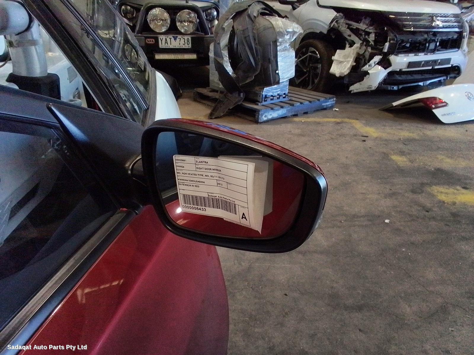 Hyundai Elantra Right Door Mirror