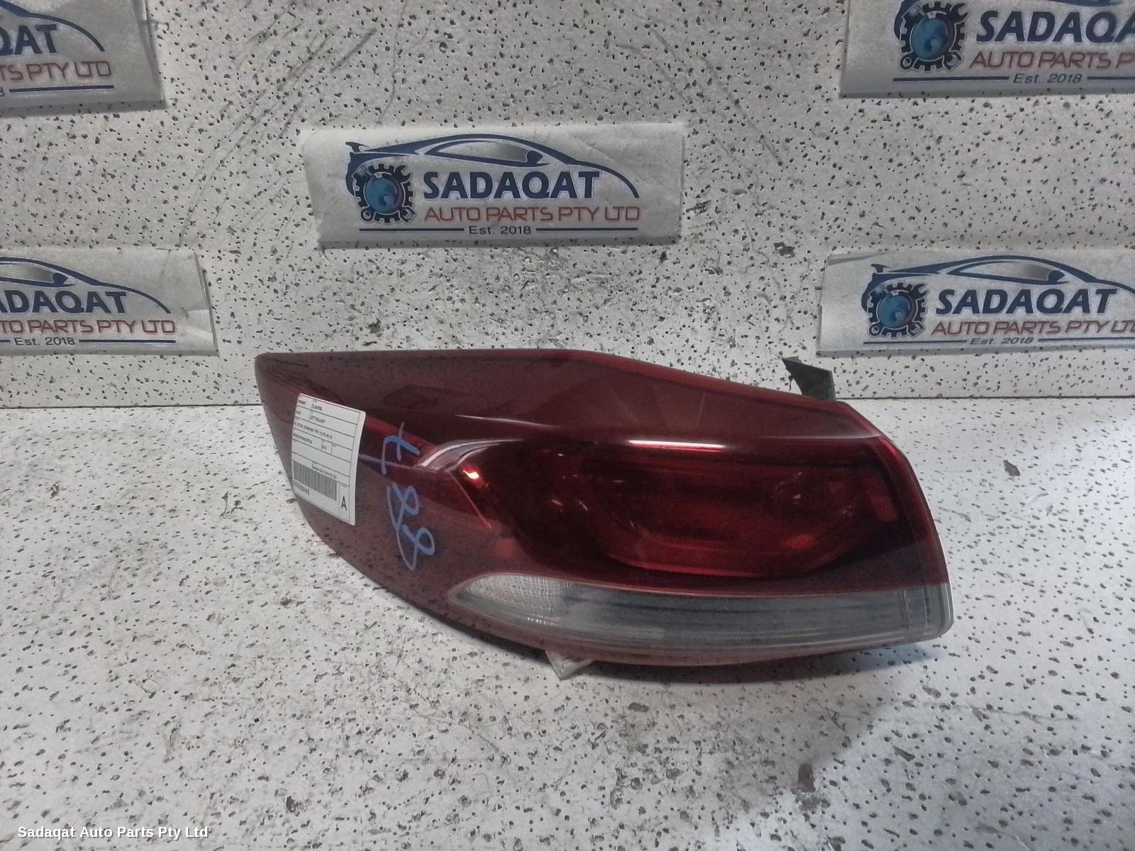 Hyundai Elantra Left Taillight