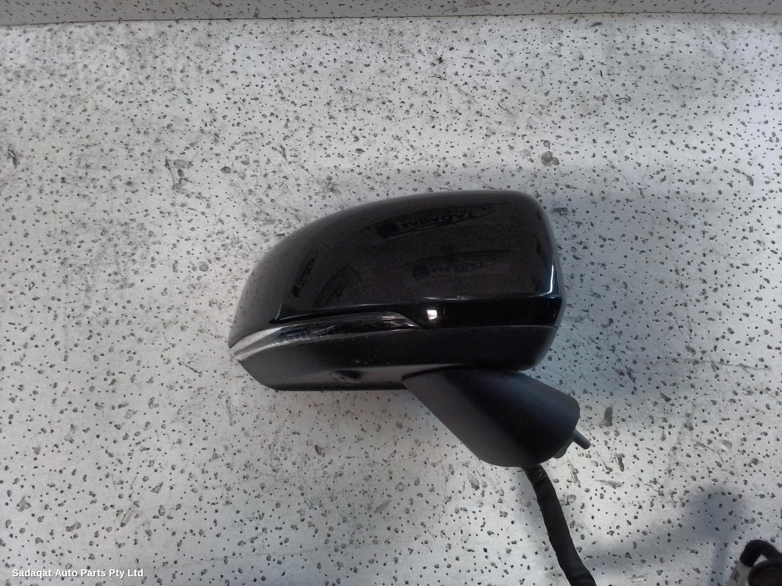 Volvo Xc40 Right Door Mirror
