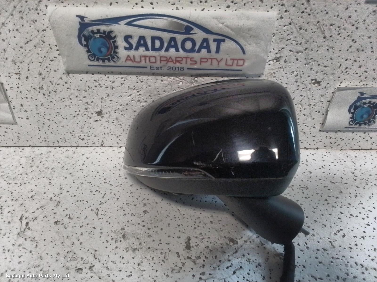 Volvo Xc40 Right Door Mirror