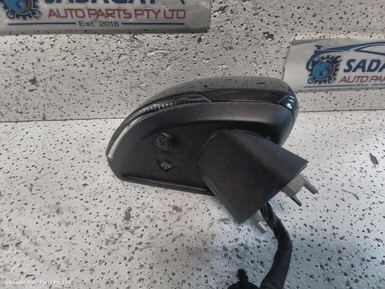 Volvo Xc40 Right Door Mirror